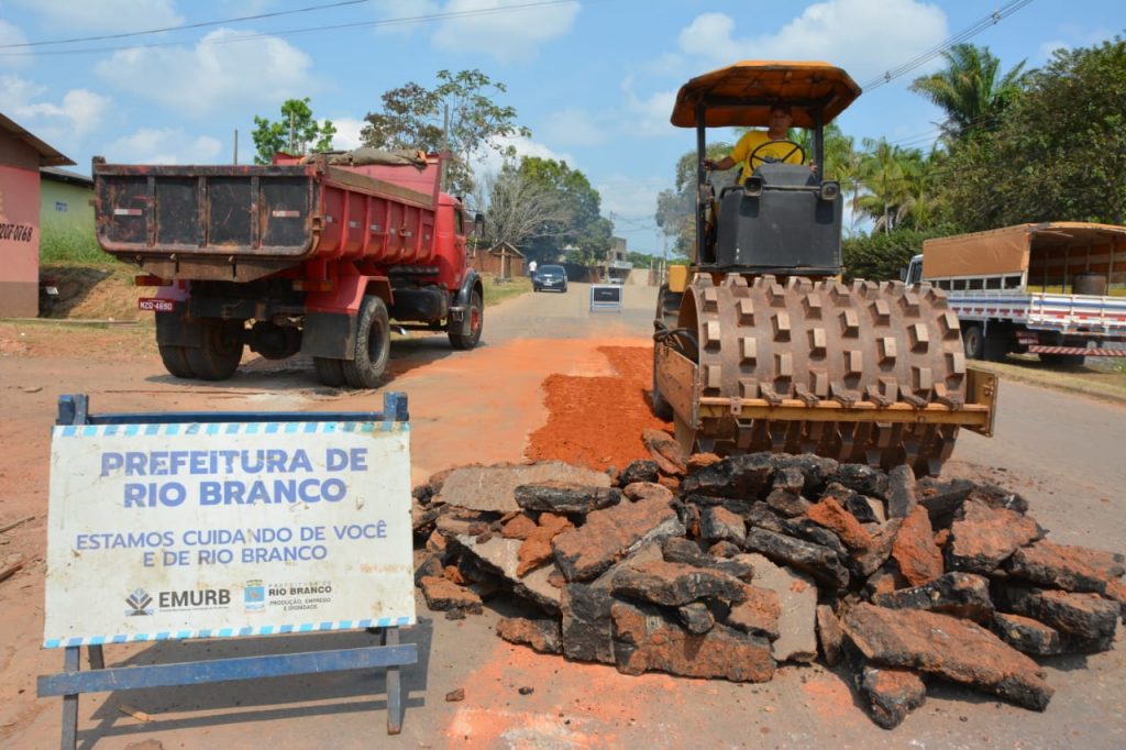 Prefeitura de Rio Branco realiza serviço de pavimentação na Alameda Sabiá 5 28583f53 e63a 4d81 9b9a eabff97a69ea