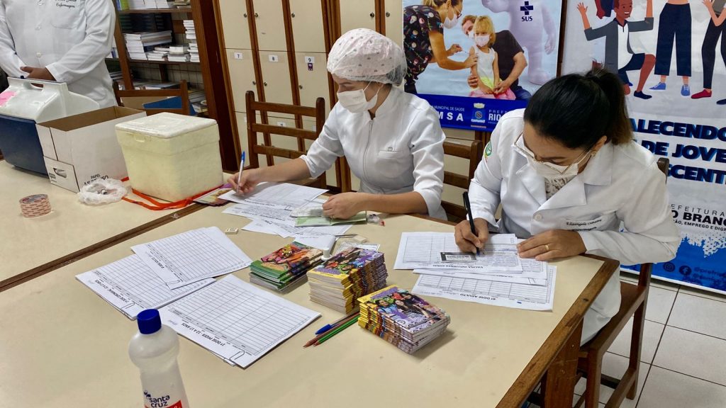 Prefeitura de Rio Branco leva vacina contra o coronavírus aos alunos e servidores do Instituto Lourenço Filho 7 Corona lourenco 3
