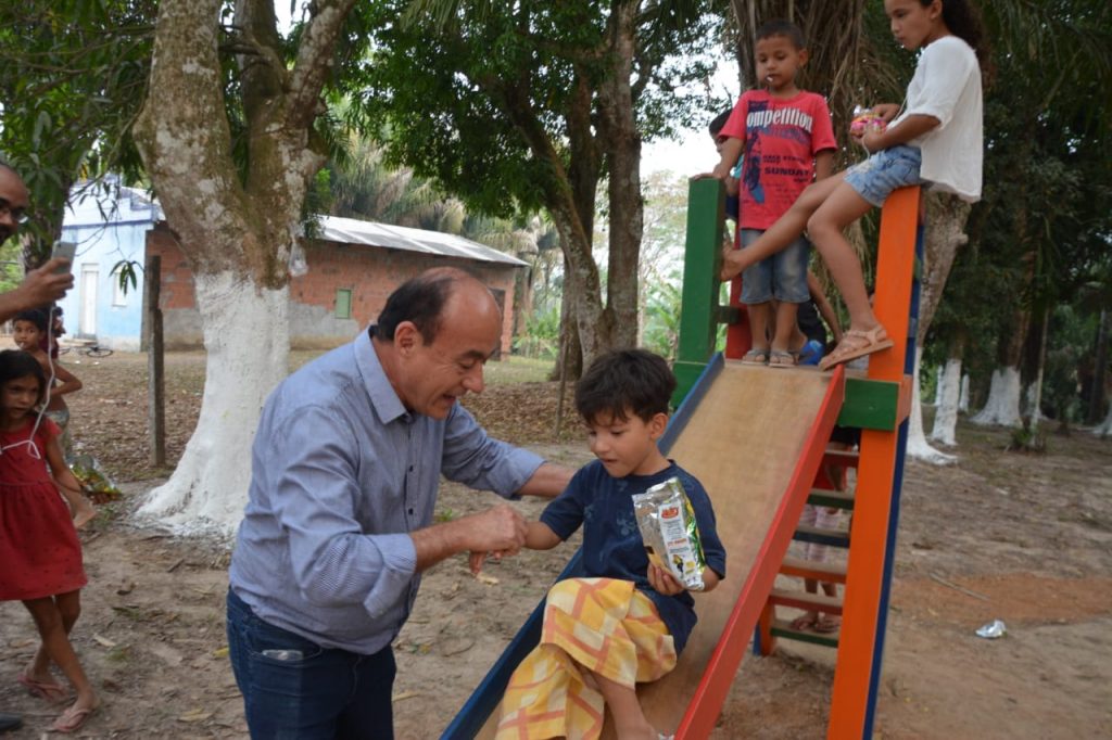 Prefeitura de Rio Branco entrega parquinho e realiza melhorias no Jardim Panorama 5 ENTREGA PARQUINHO PANORAMA ED 26.08 22