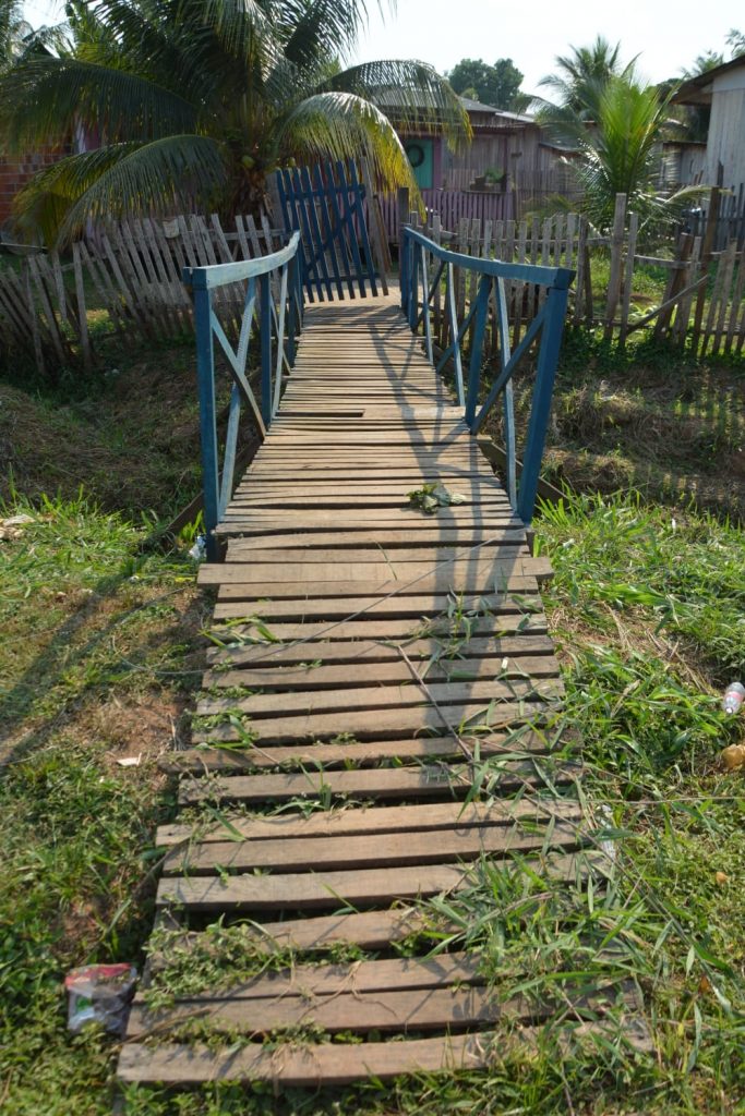 Prefeitura de Rio Branco anuncia a construção de três passarelas no bairro Alto Alegre 4 REVITALIZACAO PASSARELAS ED 23.08 3 1