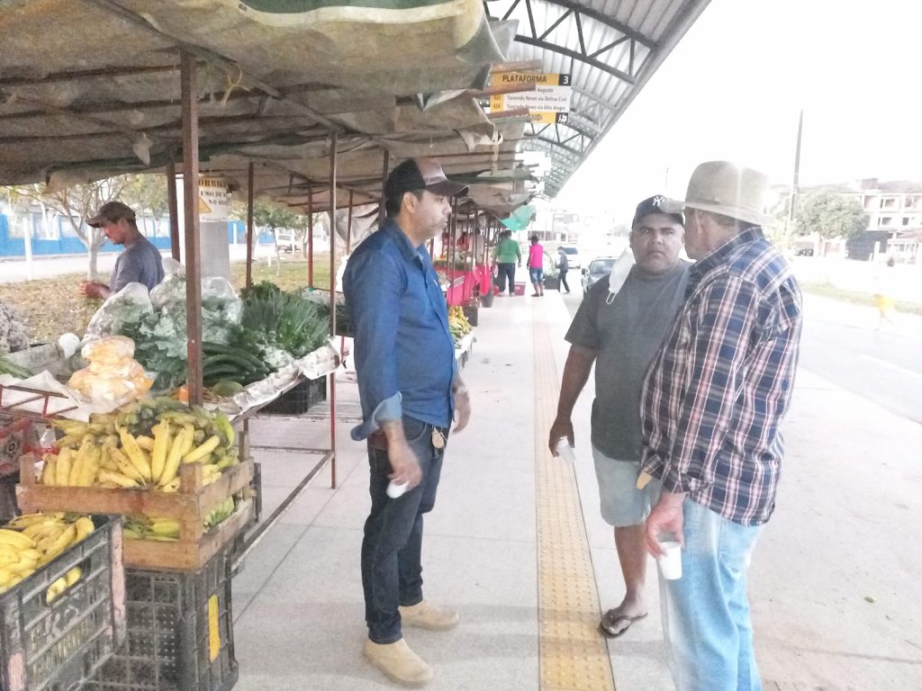 Prefeitura de Rio Branco dá assistência direta aos produtores rurais em feirinhas de bairros 1 Seagro 15.08.22 Diego 3