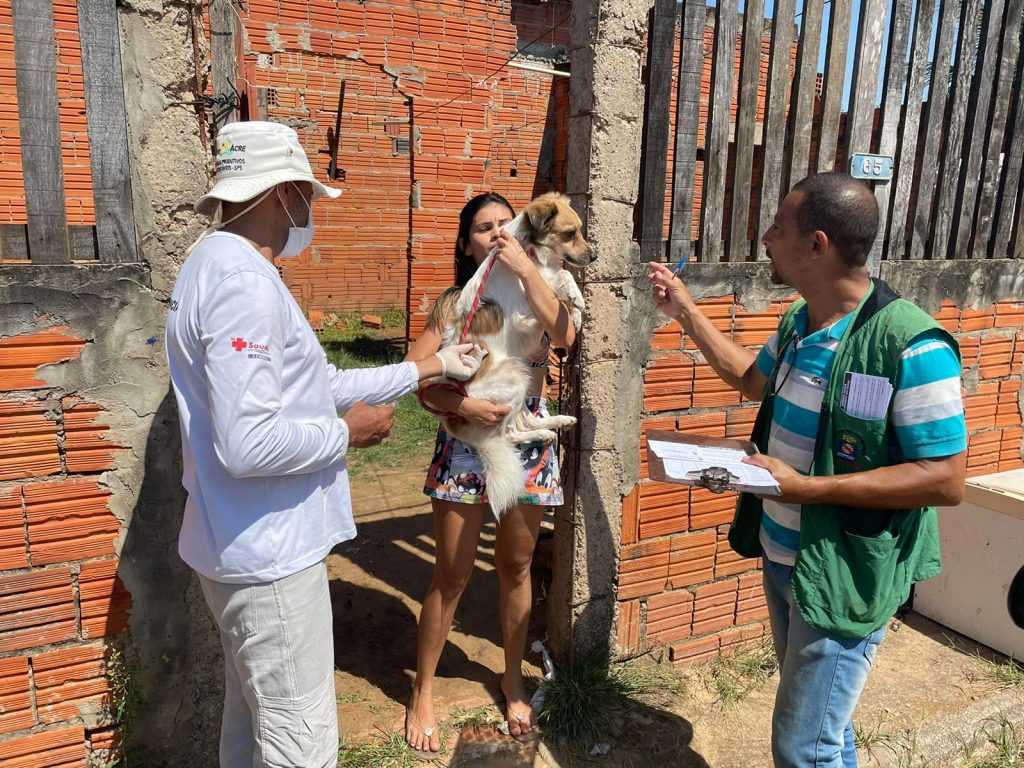 Prefeitura de Rio Branco realiza busca ativa de vacinação antirrábica nos bairros Sobral e Ayrton Senna 1 Vacinacao raiva 18