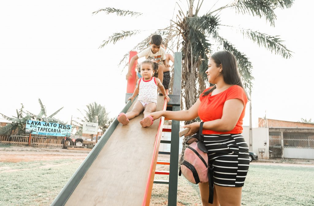 Prefeitura de Rio Branco entrega reforma de playground aos moradores do bairro Areal 7 parque do bairro areal foto val fernandes 5