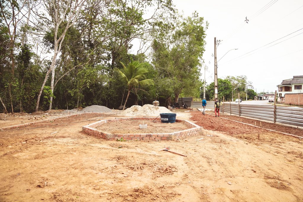Prefeitura de Rio Branco avança na construção de praça do Conjunto Universitário 6 praca universitario foto val fernandes 17