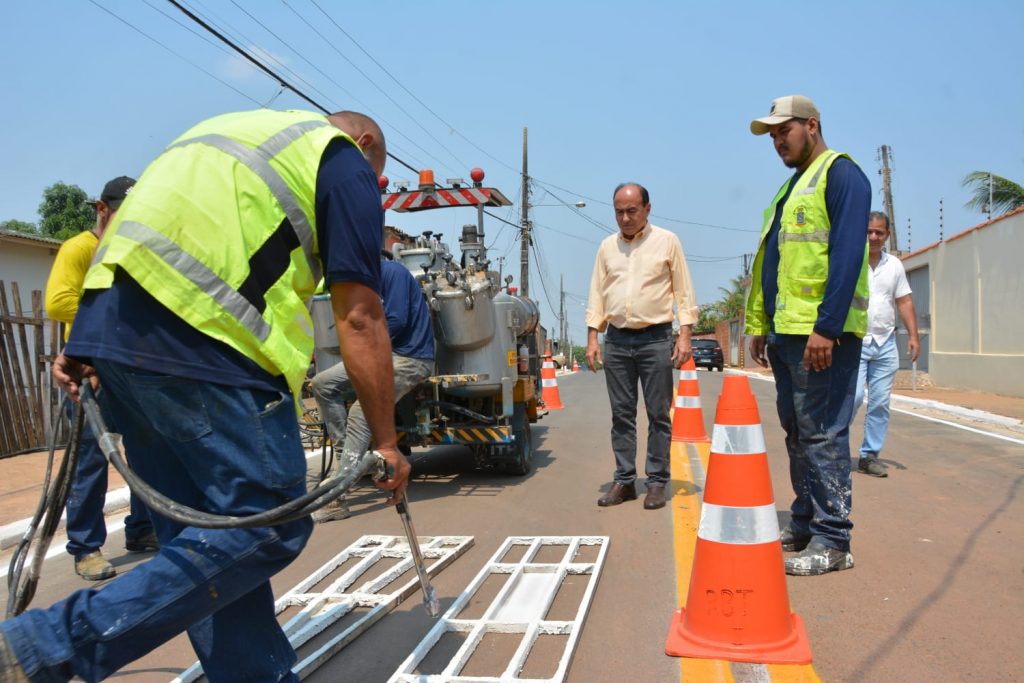 Bairro Wanderley Dantas recebe pavimentação asfáltica e sinalização de rua da Prefeitura 9 Rua Wanderley Dantas ED 16
