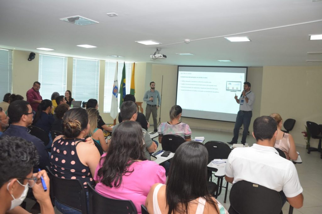 Servidores municipais participam de curso para melhor servir à população 4 curso servir a populacao ED 15