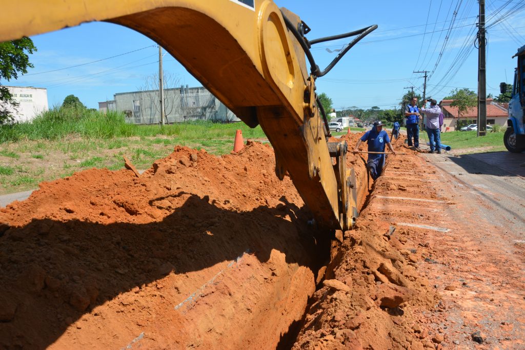 Prefeitura de Rio Branco inicia obra de canalização para levar água tratada ao Residencial Iolanda 3 Agua tratada SaerbED 15