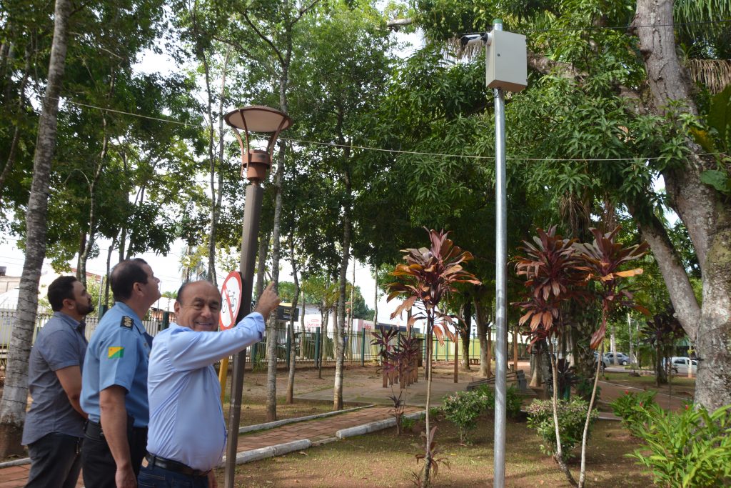 Prefeito de Rio Branco vistoria locais com videomonitoramento na capital acreana 6 Cameras de seguranca ED 27