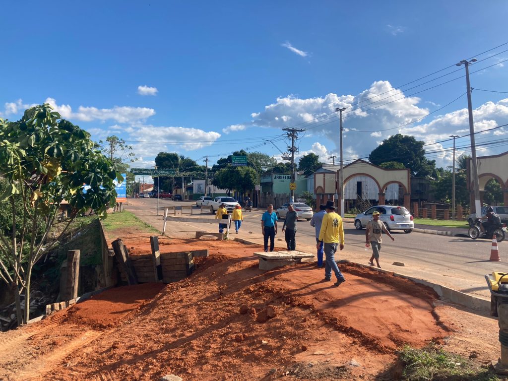 Prefeitura de Rio Branco finaliza recuperação de solo na ladeira do Bola Preta 10 OBRAS LADEIRA BOLA PRETAFN 28.12 11