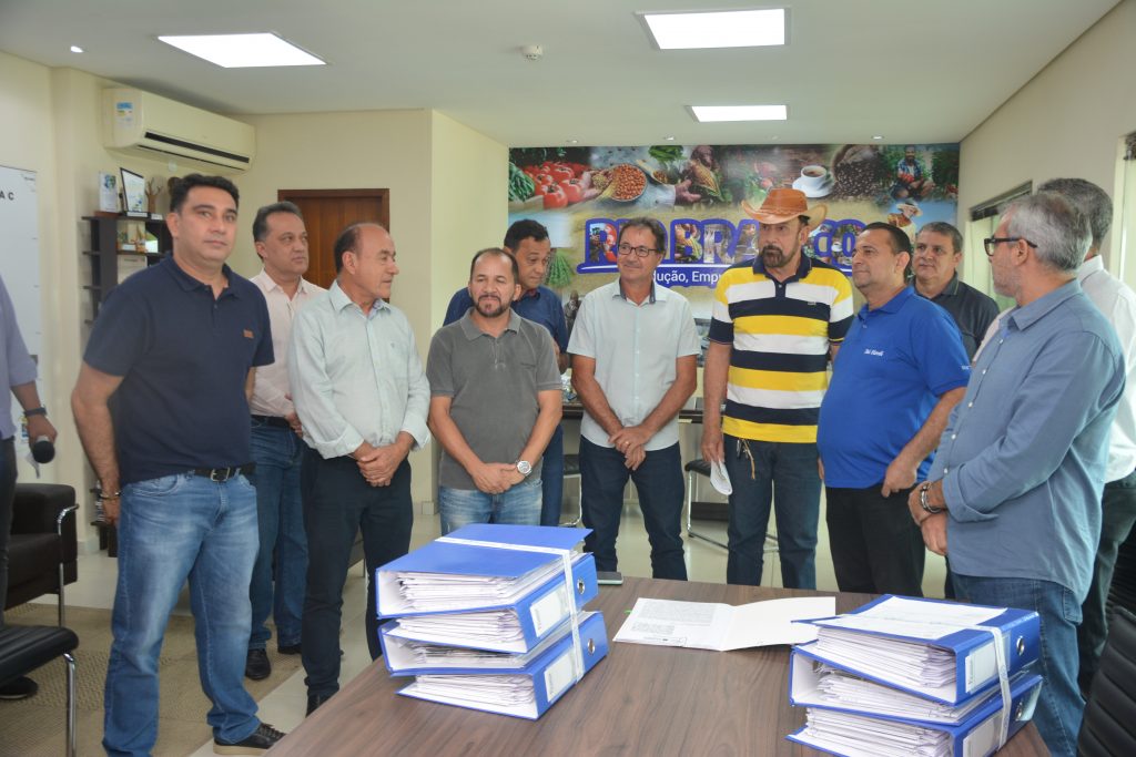Prefeitura e Câmara de Vereadores assinam contrato para construção da nova sede do Parlamento Municipal 4 Sede do parlamento municipalED 11