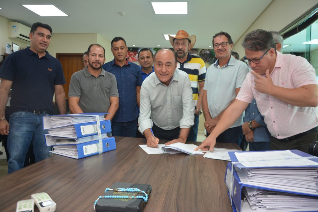 Prefeitura e Câmara de Vereadores assinam contrato para construção da nova sede do Parlamento Municipal 3 Sede do parlamento municipalED 2