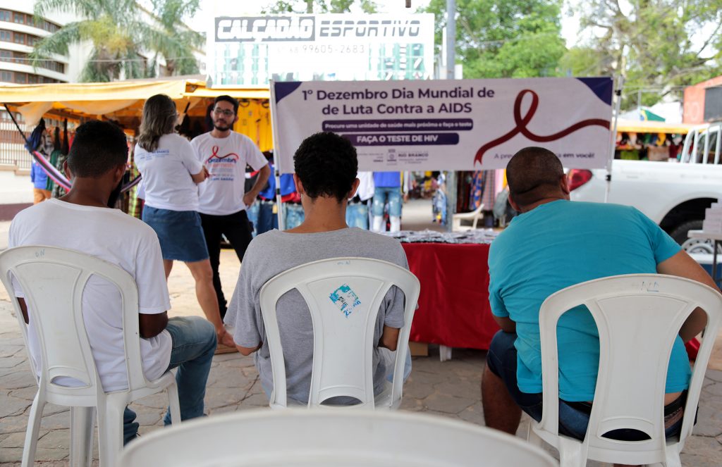 Prefeitura de Rio Branco realiza campanha pelo Dia Mundial de Combate à AIDS 8 foto val fernandes 7