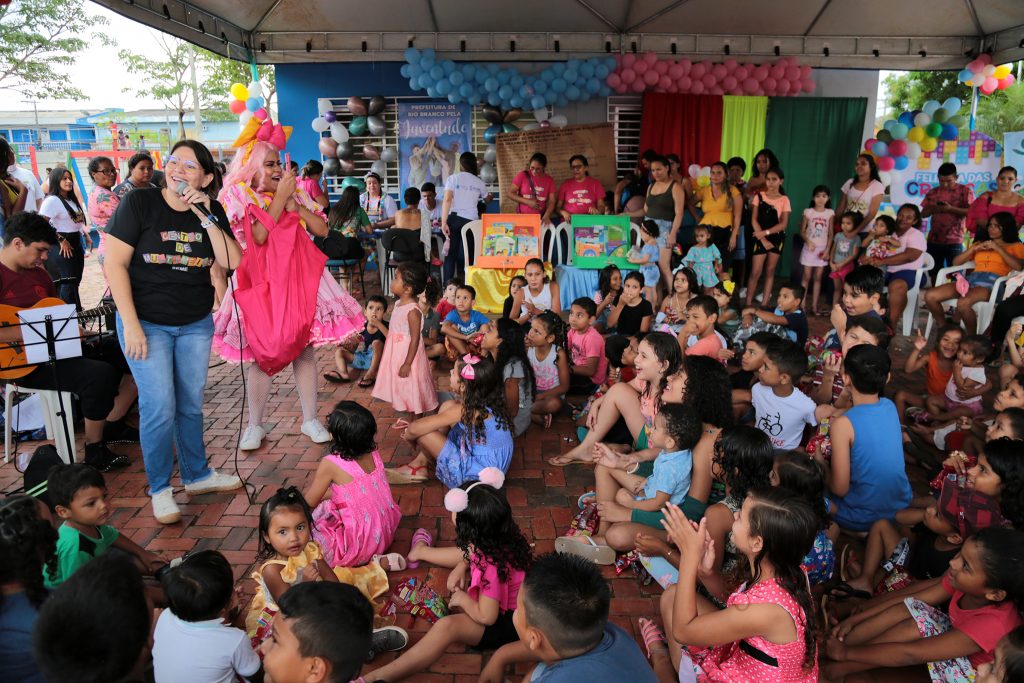 Prefeitura leva entretenimento e saúde através do programa Juventude na Comunidade 5 praca da juventude foto val fernandes 2