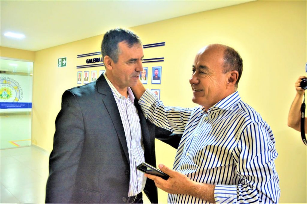 Prefeito faz visita de cortesia ao novo secretário de Justiça e Segurança Pública do Estado 3 2d01906f b04e 42a5 b354 5354810c3672