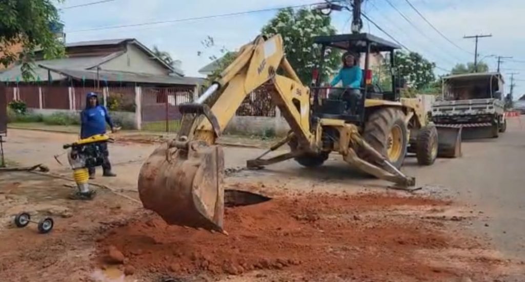 Saerb realiza intervenção em rompimento na Vila Betel e rapidamente resolve o problema 2 211987a0 88b4 4efb b5b4 59cb7e82b501