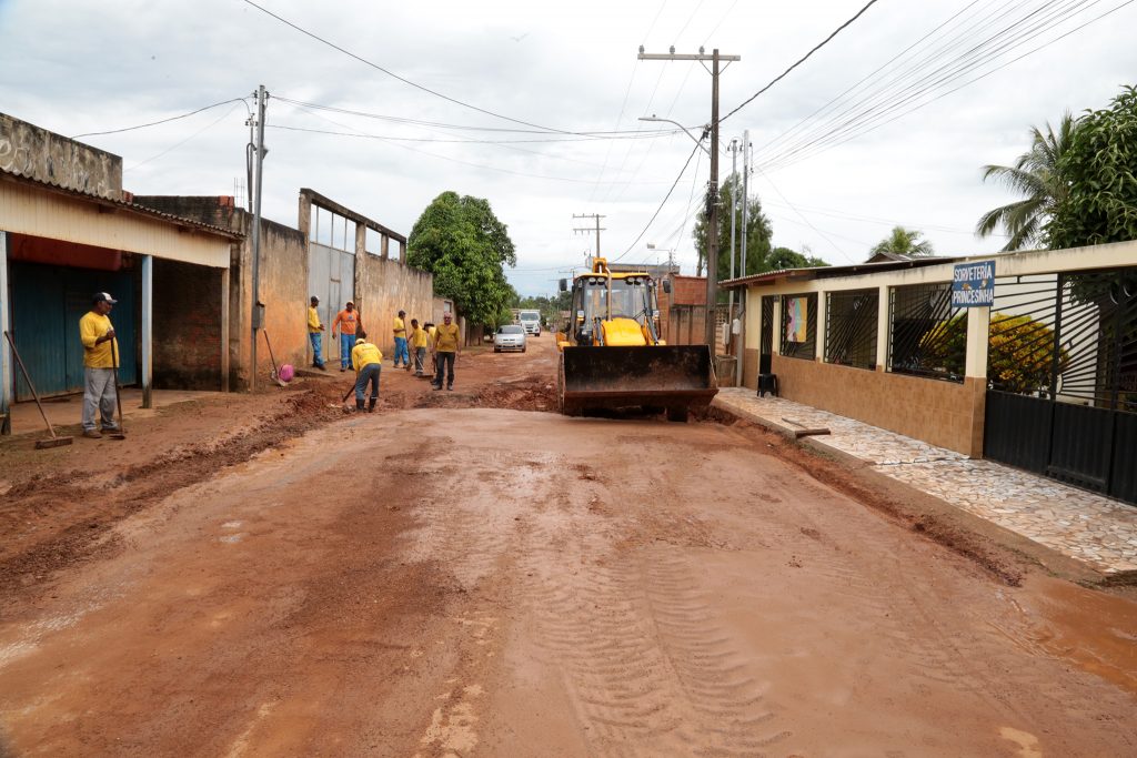 Moradores do Belo Jardim I agradecem ao prefeito pelas frentes de serviço na comunidade 3 bairro belo jardim foto val fernandes 23