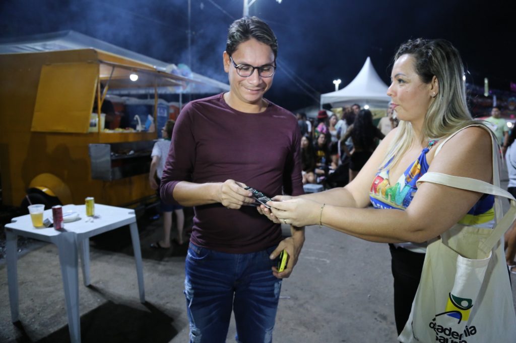 de339b6b 06e0 4014 82b3 6b378243b7cd