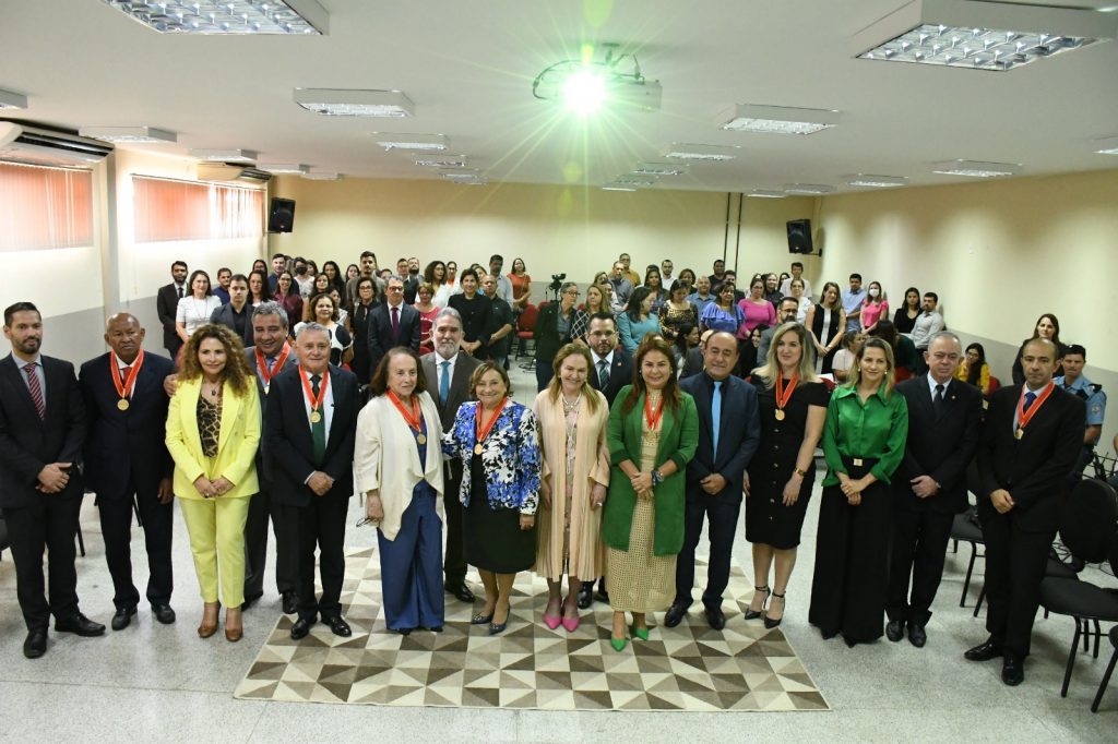 Prefeito de Rio Branco prestigia cerimônia de despedida da desembargadora-diretora da Escola do Poder Judiciário 2 despedida desembargadoraRR 22