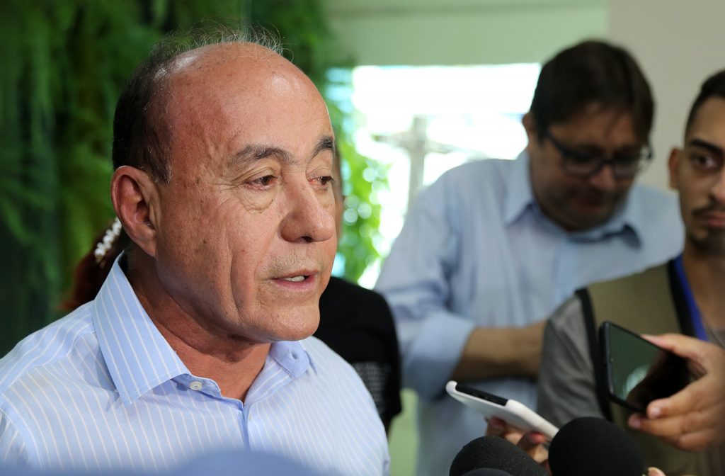 Prefeitura de Rio Branco anuncia aumento de quase 15% para professores da rede pública municipal 5 prefeito bocalom coletiva foto val fernandes 8