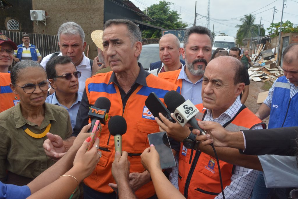 CHEGADA PREFEITO B. CONQUISTAED 26 13
