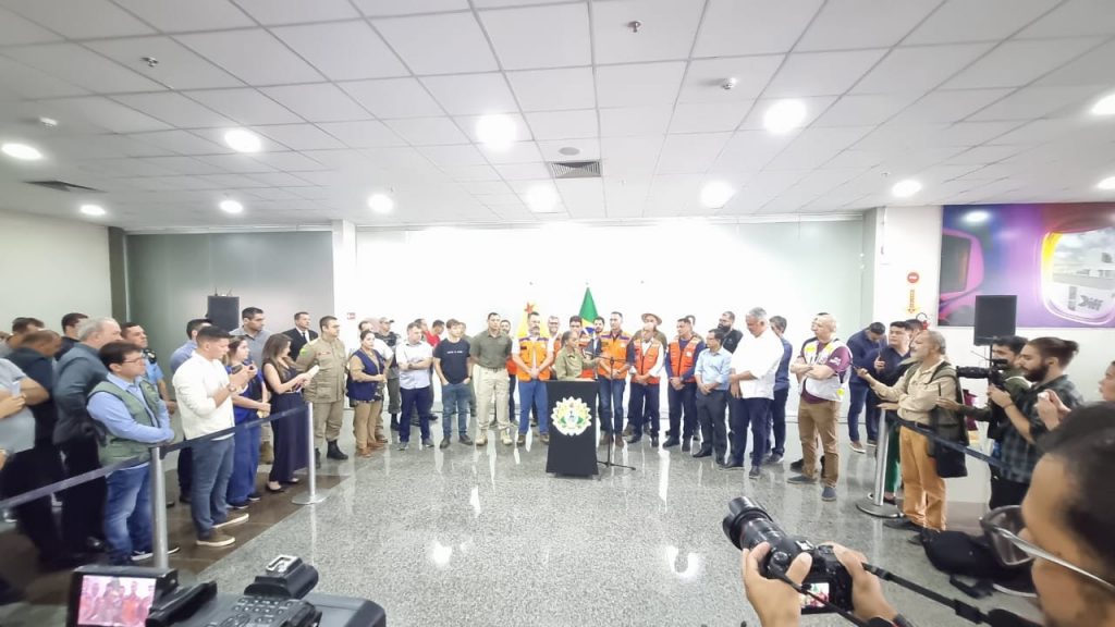 COLETIVA MINISTRO AEROPORTORRR 26.03 9