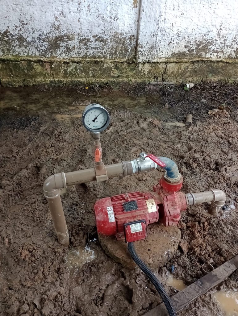 Prefeitura de Rio Branco instala bombas de água para manter o fluxo de distribuição no Parque de Exposições 2 INSTALACAO BOMBA PARQUE 28.03 8