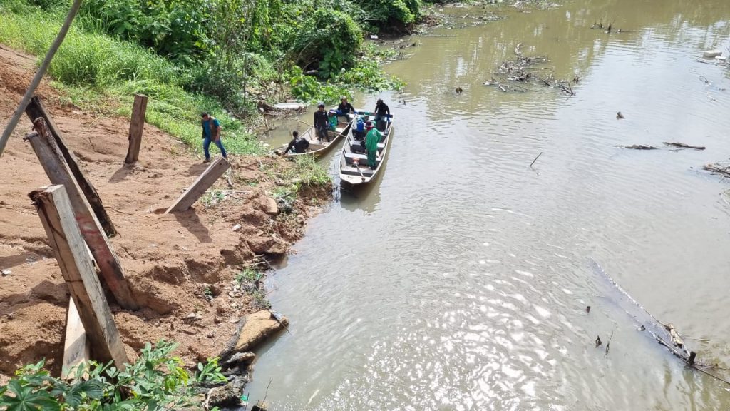 Prefeitura de Rio Branco faz limpeza e poda de árvores no Igarapé do Bola Preta 2 Igarape do Bola PretaRR 9