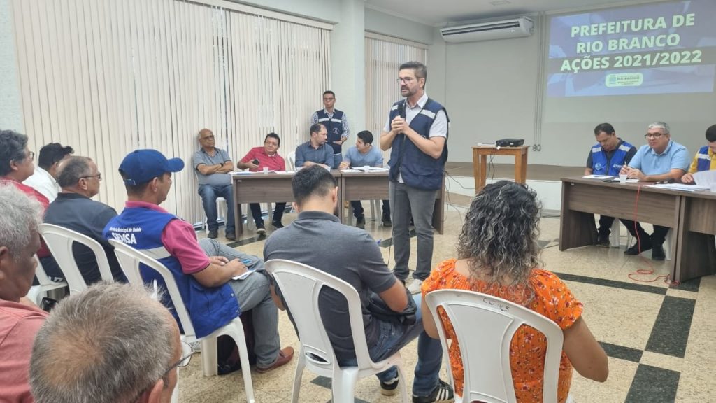 Prefeitura recebe lideranças comunitárias da regional Tancredo Neves para discutir demandas 4 Liderancas regional Tancredo RR 2