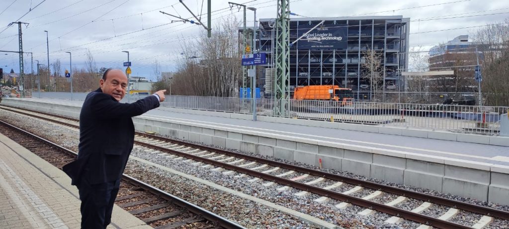 Em Stuttgart, prefeito de Rio Branco registra edifício garagem nos moldes do que será construído na capital 1 c56768f6 7217 4dd4 8760 498b6d8d58fc