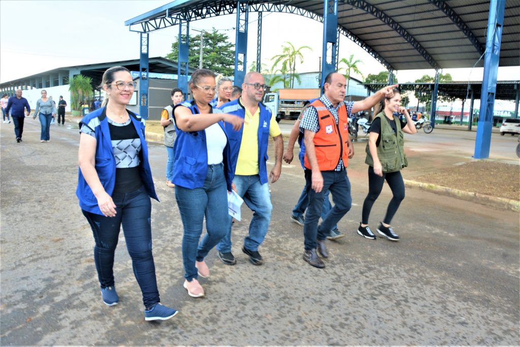 Prefeito de Rio Branco verifica abrigos no Parque de Exposições para receber as famílias atingidas pela cheia do Rio Acre 7 f7486aeb ca71 4010 9da4 32a5218c03d7