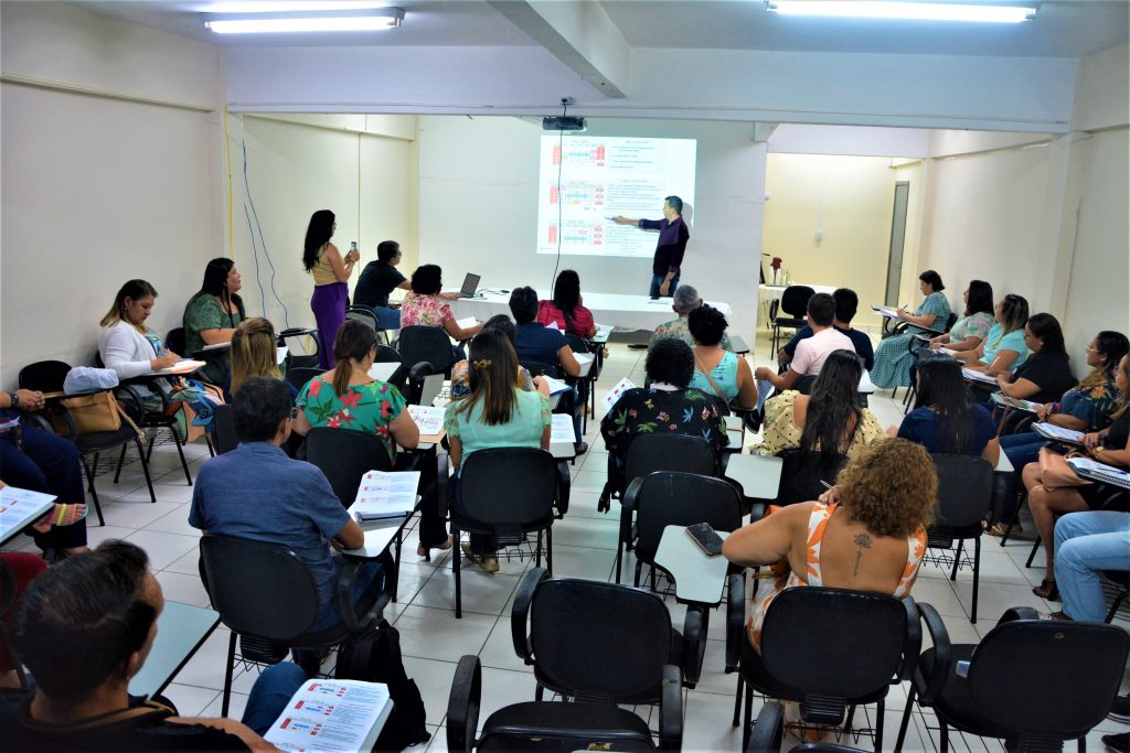 Prefeitura apresenta proposta para o calendário escolar do ensino fundamental no pós-alagação 10 CALENDARIO ESCOLAR 2023 ED 19.04 5