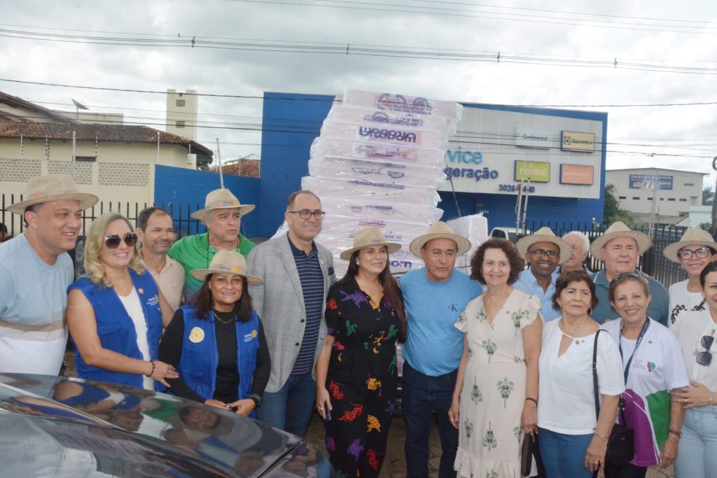 Prefeitura recebe doação de mais de 300 colchões do Rotary Internacional 2 DOACAOCOLCHOESROTARY ED 22.04 36