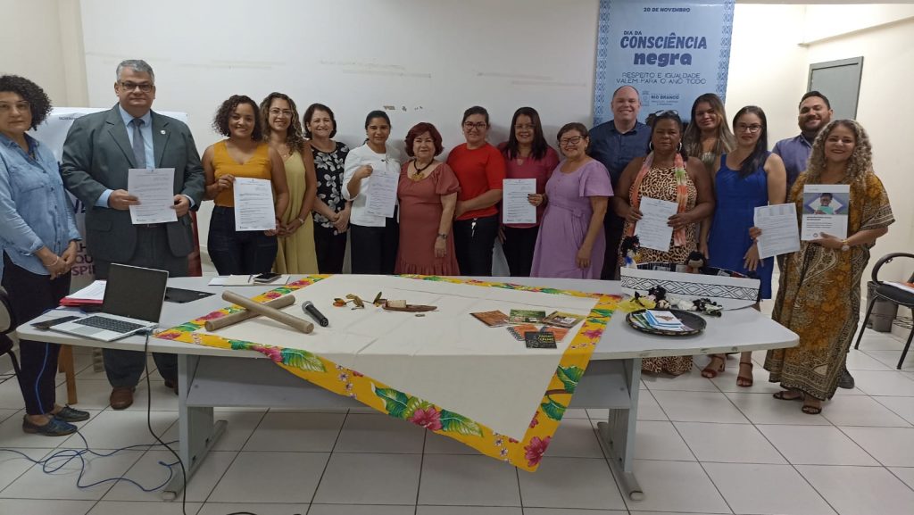 Prefeitura de Rio Branco cria Fórum Municipal Permanente de Educação e Diversidade Étnico-Racial 1 REUNIAO ETNO RACIAL 27.04 1