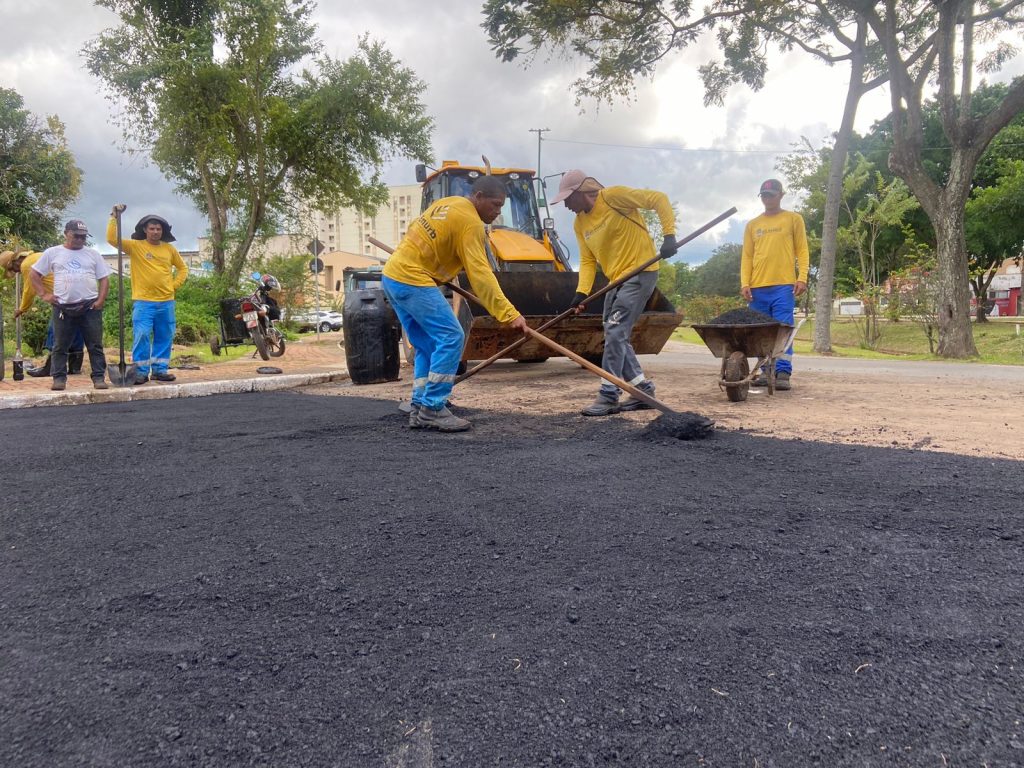 Prefeitura de Rio Branco realiza recuperação da Rua Alagoas no Bairro do Bosque 3 WhatsApp Image 2023 04 04 at 17.19.44 2