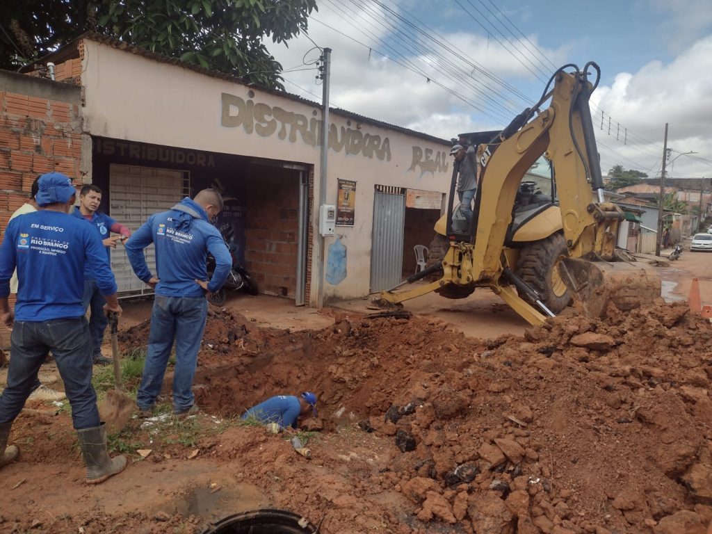 Prefeitura de Rio Branco atua de imediato em infiltração de esgoto na rede de água no Wanderley Dantas 5 1f9a153d b108 44bc 881b 7cb44a36ff18