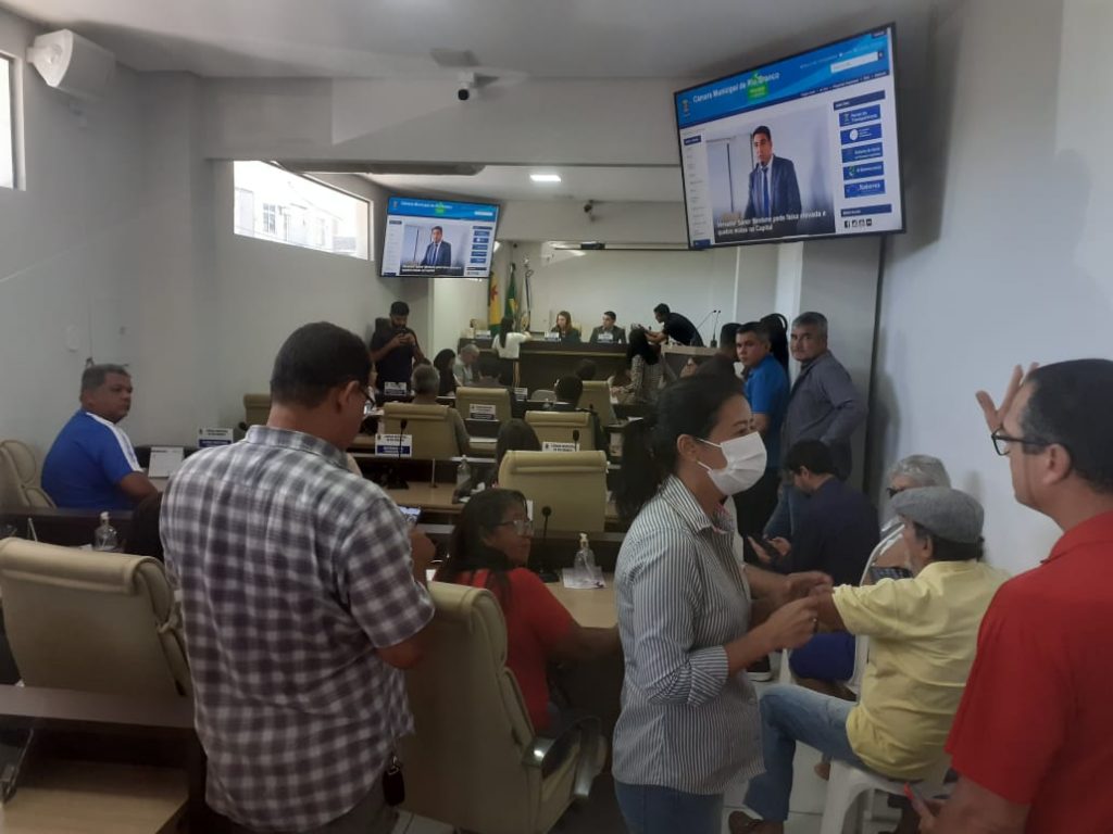 Audiência pública discute soluções para evitar novas enchentes do igarapé São Francisco 1 AUDIENCIA SEMEIA ASSECOM15.05 6