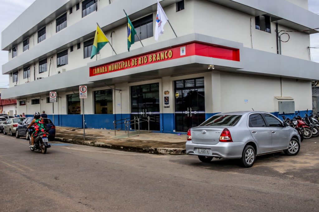 Prefeitura participa de audiência pública para definir PL que poderá instituir o hino oficial de Rio Branco 2 Audiencia publica 10