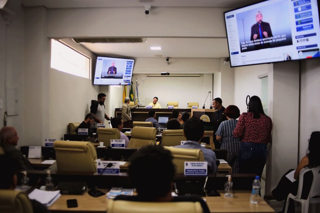 Prefeitura participa de audiência pública para definir PL que poderá instituir o hino oficial de Rio Branco 3 Audiencia publica 9
