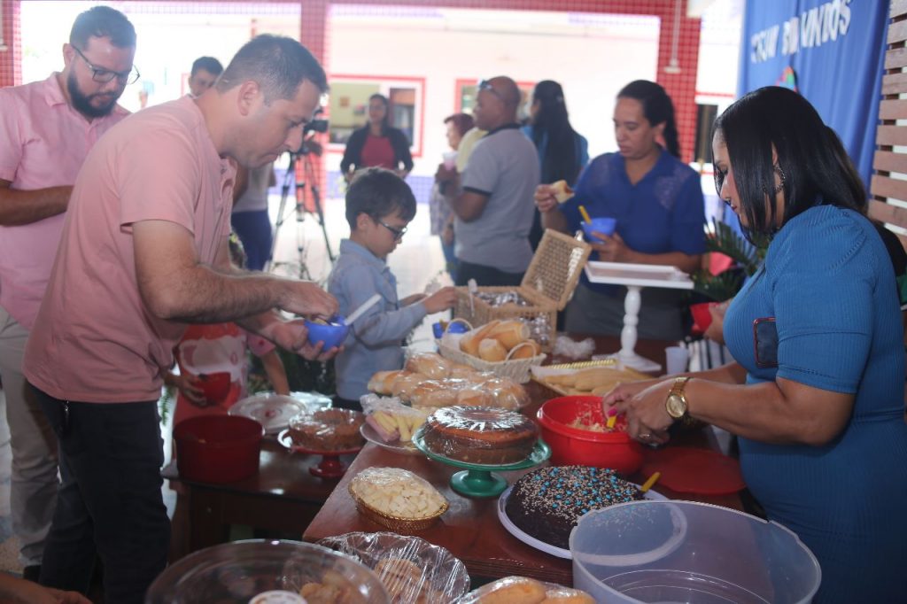 Servidores da Educação oferecem café da manhã ao Prefeito de Rio Branco 1 Cafe Servidores RR 14