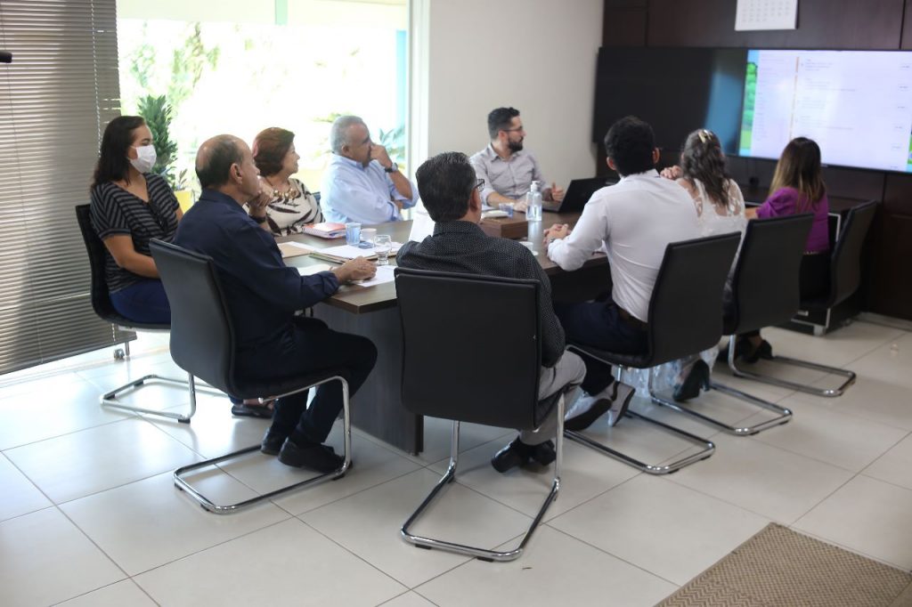 Prefeitura avalia plataforma de ensino digital para alunos da rede municipal 10 REUNIAO ENSINO DIGITAL RR 18 14