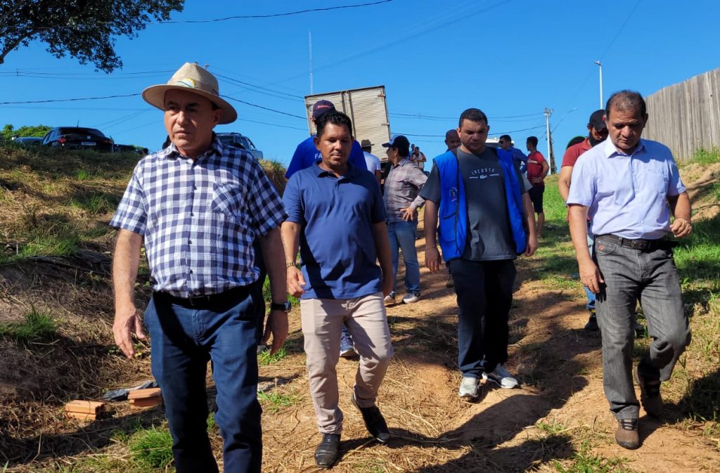 Prefeito de Rio Branco faz visita técnica nas obras de recuperação de ramais 1 recuperacao de ramais RR 5 e1686438932753