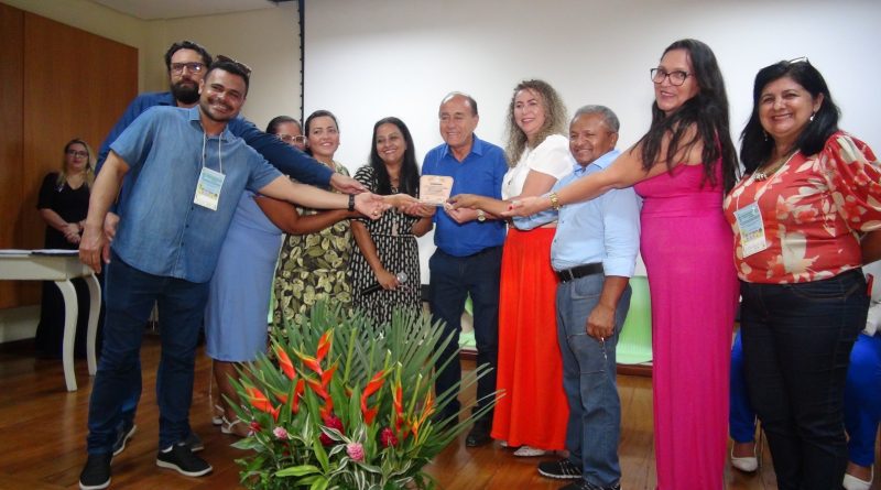 Prefeito prestigia abertura de Seminário Estadual de Conselhos Tutelares no Acre