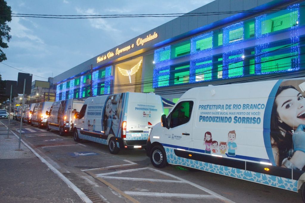 Prefeitura recebe mais 7 vans para tratamentos itinerantes do Programa Produzindo Sorrisos 2 0bbca3dc f247 4a4b 9045 dfdac7b4d99f