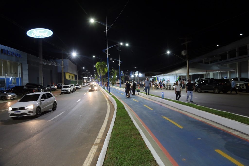 Prefeitura entrega obra de revitalização da Via Chico Mendes com participação do Governo do Estado no recapeamento asfáltico 4 Chico Mendes 30