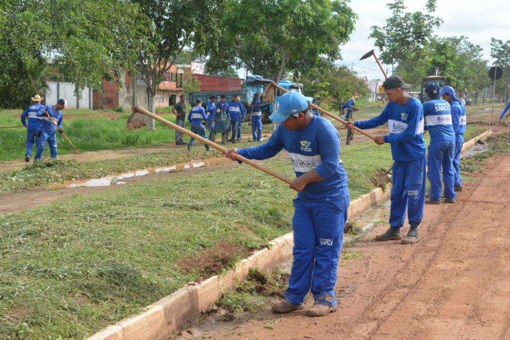 Prefeitura intensifica limpeza na cidade para celebrar as festas de fim de ano 9 Limpeza 6