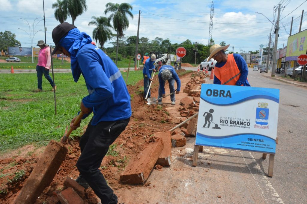 Obras Emurb 8