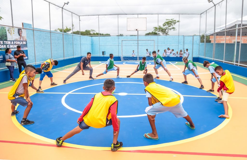 Escola municipal recebe quadra poliesportiva em Rio Branco 3 Quadra poliesportiva da escola Dona Mozinha Feitosa 3