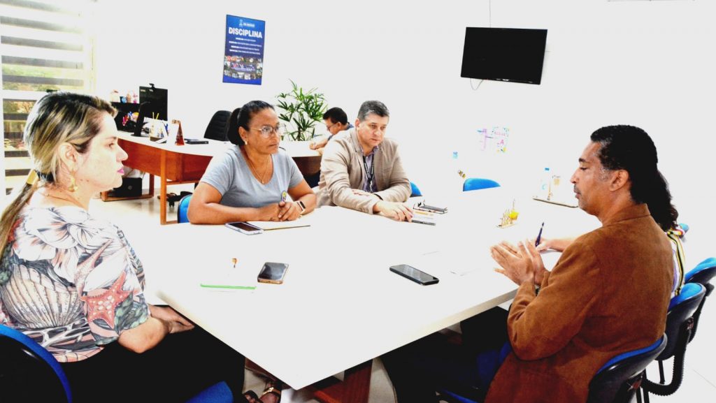 Reunião entre Prefeitura de Rio Branco e Ministério da Saúde define planos para saúde digital 5 Reuniao Semsa 2 e1703197770951