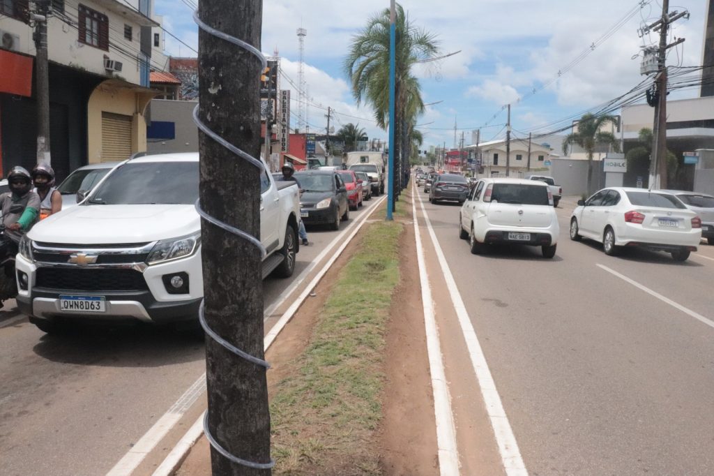 Prefeitura iniciará plantio da grama amendoim forrageiro no canteiro central da Av Ceará 5 Semeia 1