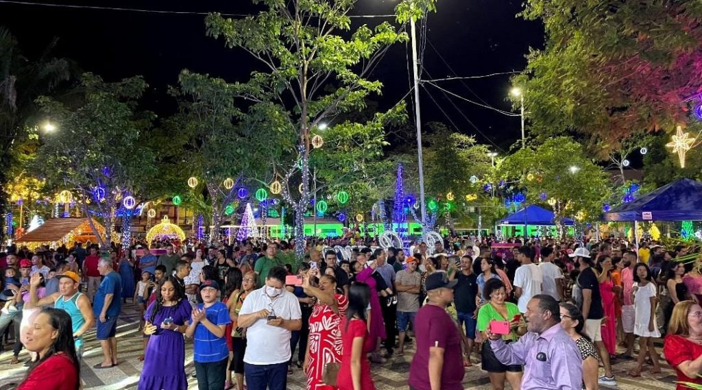 Aproximadamente 10 mil pessoas visitaram a Praça da Revolução na noite de Natal 1 d9d1b78a eda8 4e7e bbb4 a0b54eee5ffb